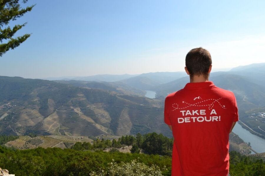 Private Douro Valley 4WD Tour with Wine Tasting and Picnic - Key things that make this Douro 4WD tour worth your day