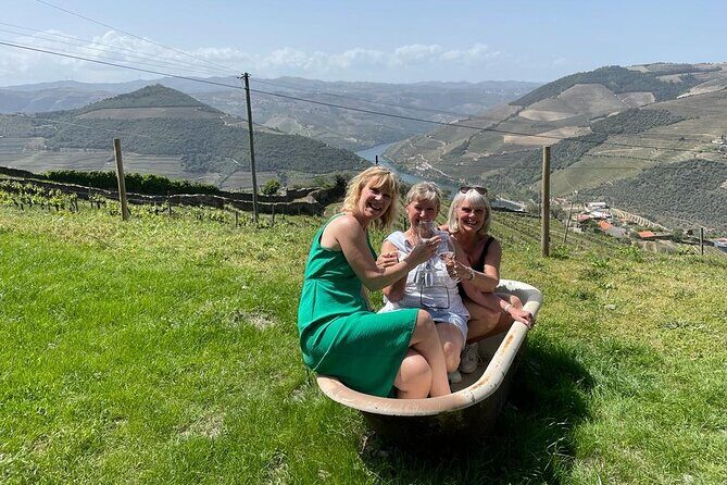 Private Douro Valley Food and Wine Tour From Porto - Sabrosa lunch at a vintage house: where the day becomes a meal