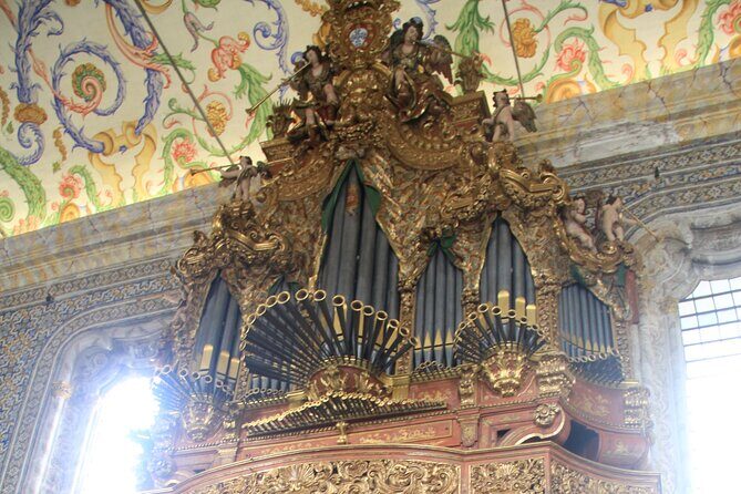 Private guided tour of the University of Coimbra - Ticket Included - Meeting at Largo Porta Férrea: plan your start and keep it easy