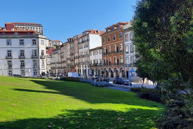 Private Porto City Half Day Tour with River Cruise & Wine Tasting - Guides make or break this tour: what the reviews suggest