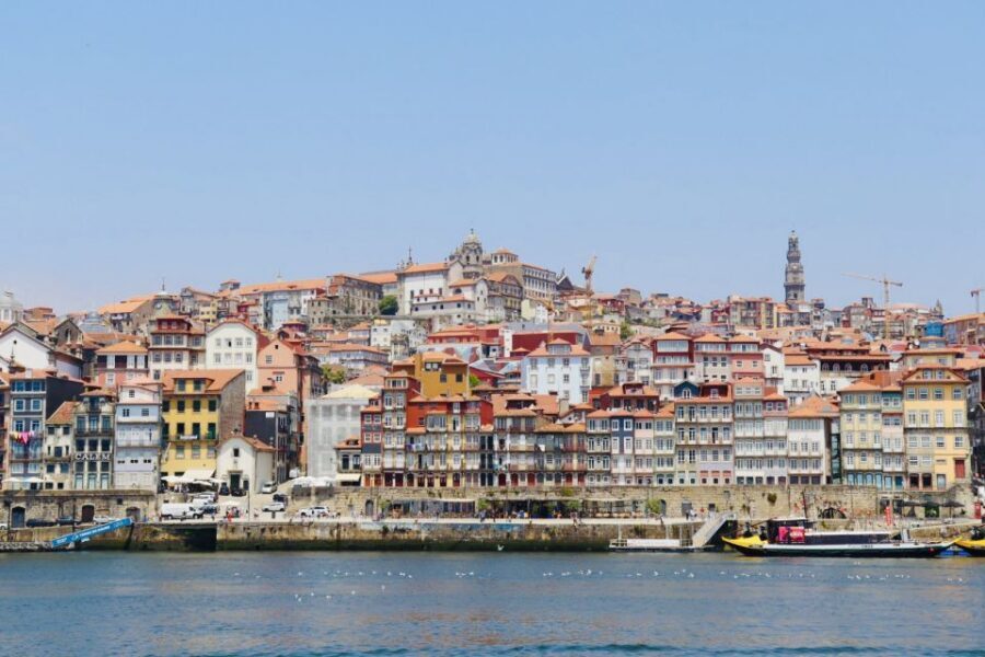 Private Walking Tour in Porto incl. Livraria Lello ticket - Santa Catarina Street, Chapel of Souls, and the Port Wine Moment