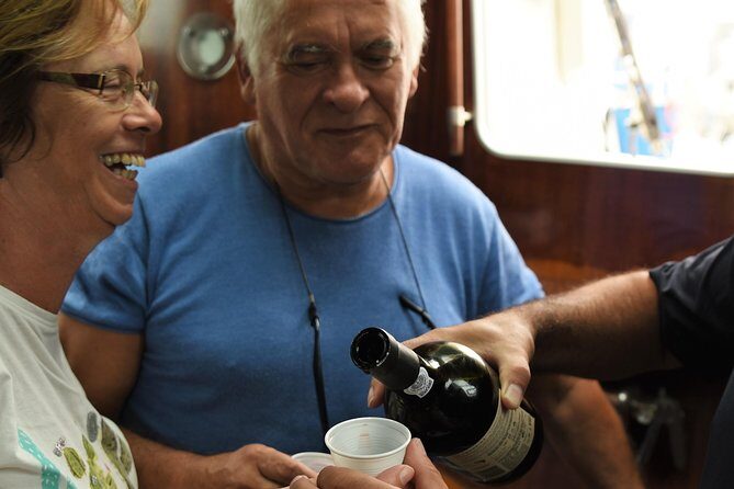 Sailing boat trip on the coast of Porto and on the river Douro - When you should book: timing, location, and the day-of reality