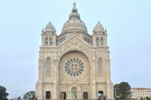 Santiago de Compostela & Viana do Castelo from Porto - Santiago de Compostela Cathedral: Mass and the Botafumeiro Moment