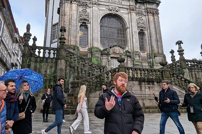 The Unvanquished Tour in Porto City Center - Porto’s Main Avenue Stops: City Hall to Rua das Flores