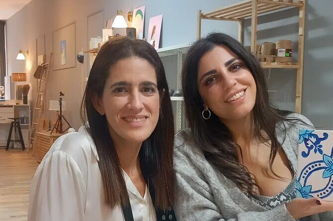 Tile Painting and Cocktails in Downtown Porto - Cocktails and Juice: A Small Porto Ritual While You Paint