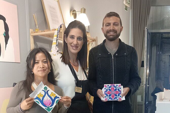Tile Painting and Cocktails in Downtown Porto - How to Fit It Into a Porto Day Without Stress