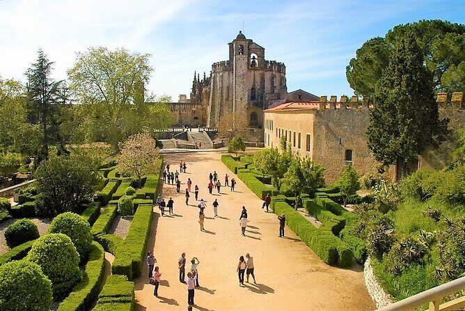 Tomar: Private walking tour to Convent of Christ w/ tickets - Convento de Cristo in Tomar: why this tour works