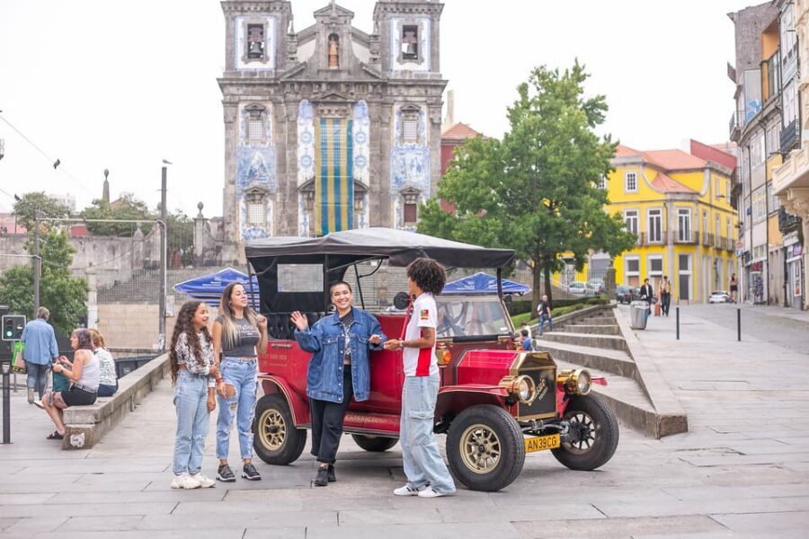 Tour Porto: Classic Adventure in Electric Tuk Tuk - Key things to know before you go