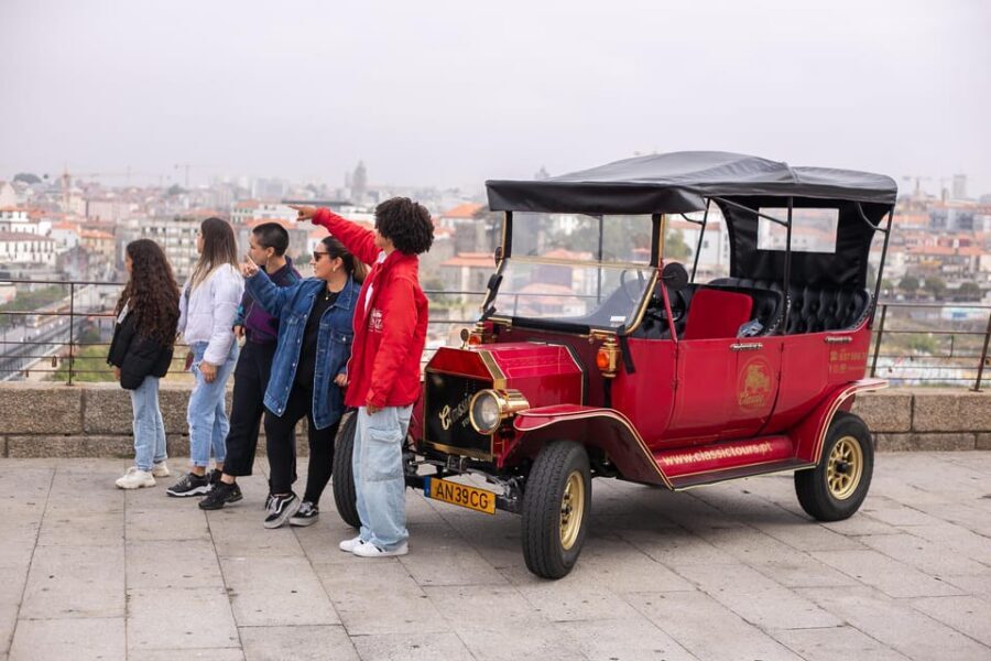 Tour Porto: Classic Adventure in Electric Tuk Tuk - Meet at Sé Cathedral and Get Rolling the Easy Way