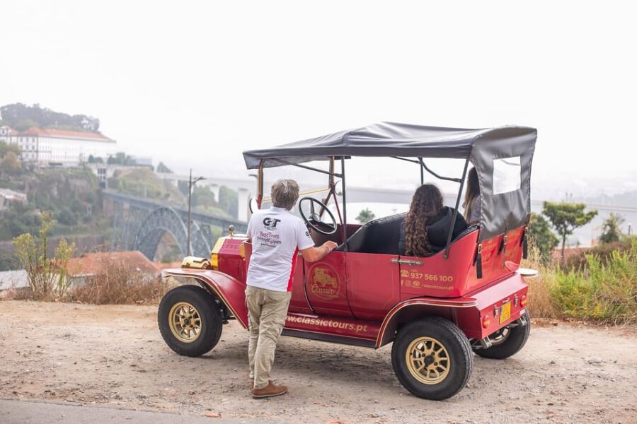 Tour Porto: Classic Adventure in Electric Tuk Tuk - Luís I Bridge: The Arches Up Close Without the Hassle