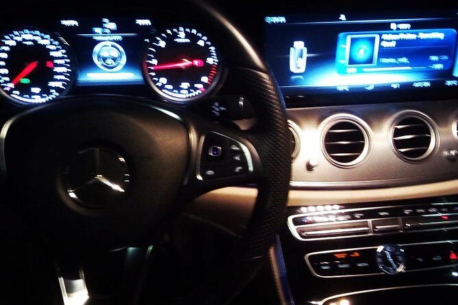 Transfer from Porto Airport to Porto City Hotels - Standard vs Executive: choosing comfort without overthinking it