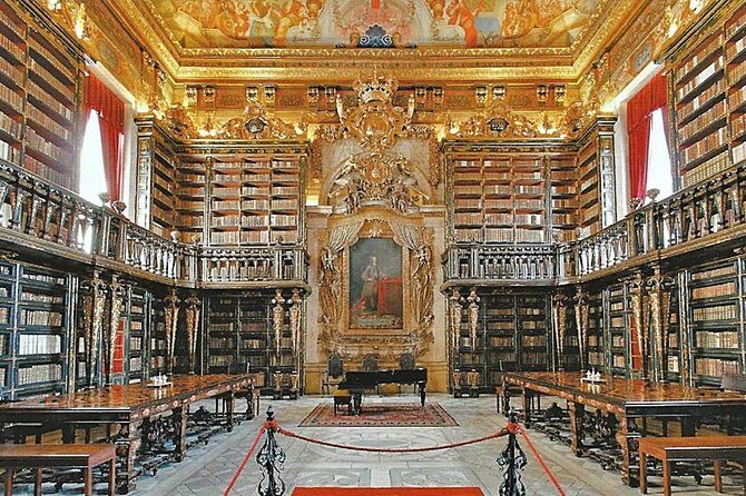 University of Coimbra - more complete and private visit, ticket included - Sé Velha descent: connecting the university to the city