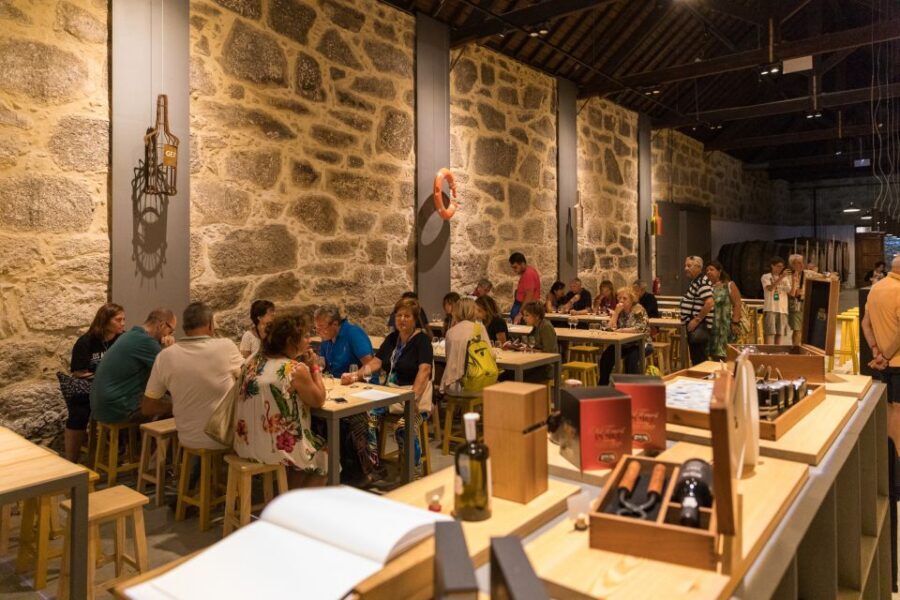 Vila Nova de Gaia: Winery Tour with 2 DOC Douro & 1 Port - Port pairing lessons: matching sweetness with sweet and savory
