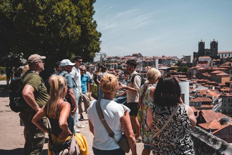 Walking tour discover Porto's center in German (max. 12 pax) - Should you book Discover Porto’s center in German?