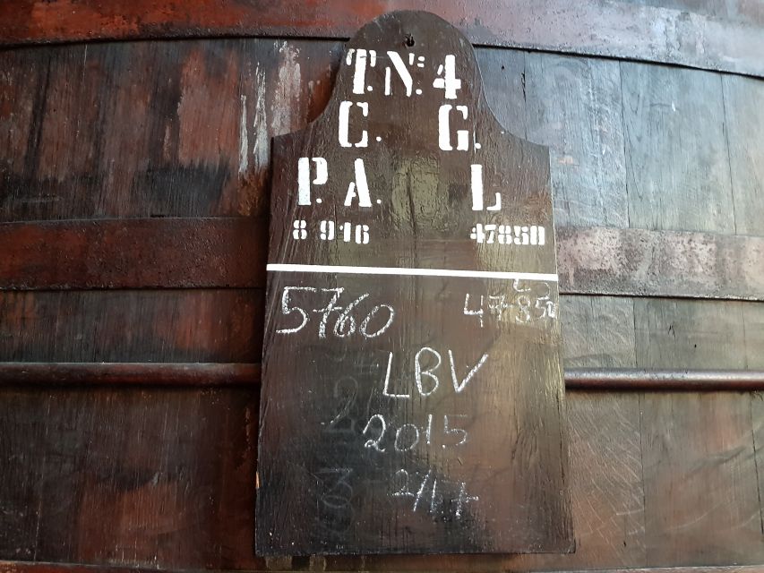 From Porto: Douro Valley 3 Vineyards Tour with Lunch - N222 drive and the long bend of the valley