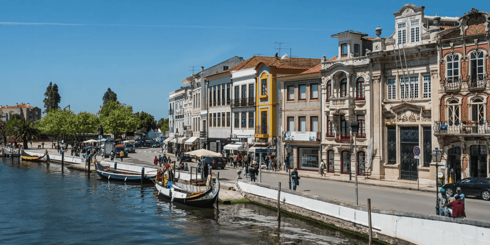 From Porto: Full-Day Trip to Coimbra & Aveiro with Boat Ride - Aveiro introduction: a guided hit of city context