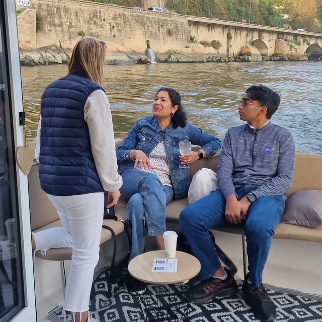 Porto: 6 Bridges Cruise & Port Wine with Sunset Option - Sunset at Sea: The Best Moment for Photos and Calm