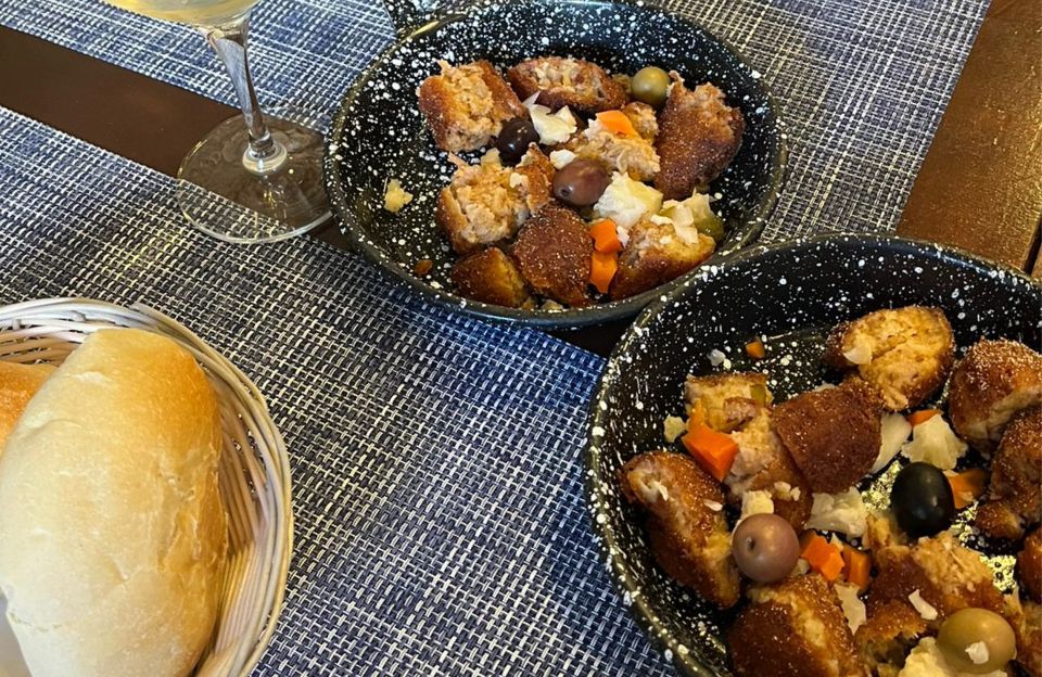 Porto: Food Tour with Tastings - Stop 5: the included traditional dinner, dessert, and wine tasting