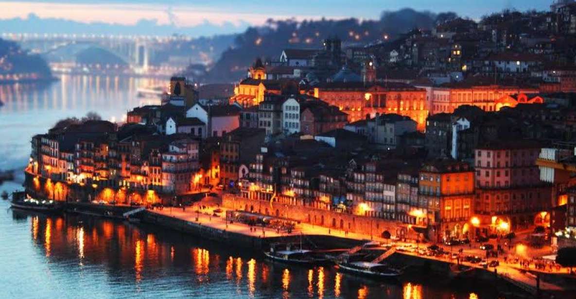 Porto: Half-Day Small Group City Tour with port wine tasting - Clérigos Tower and Church: your fast view of Porto