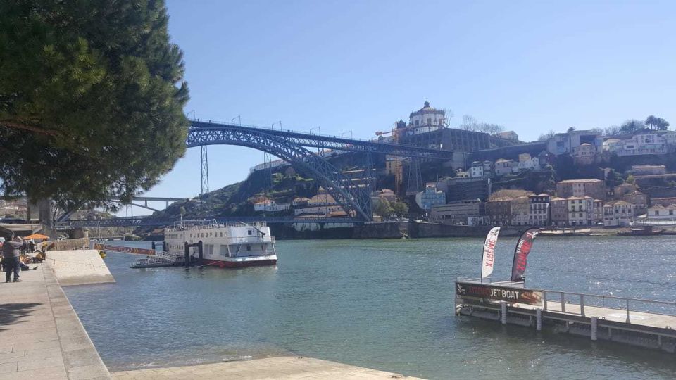 Porto: Half-Day Small Group City Tour with port wine tasting - São Bento Station: tiles and a guided pause