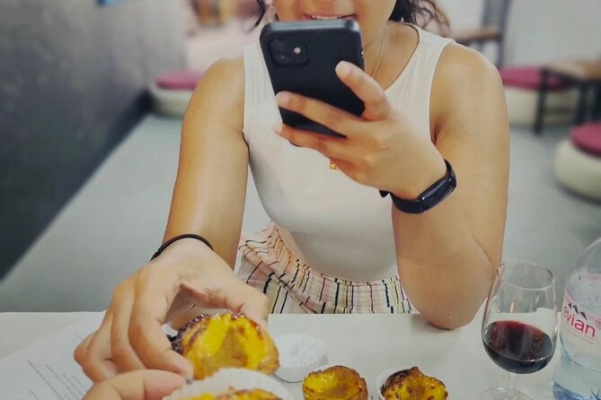 Porto: Pastel de Nata Cooking Class with Porto Wine (Sé do Porto) - Domus Arte: a concept store stop that makes the wait pleasant
