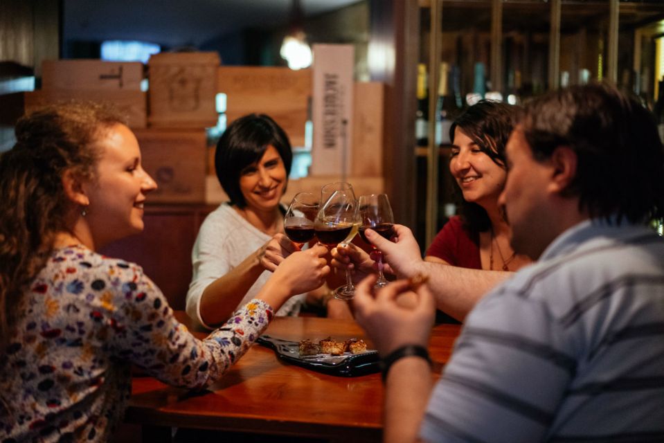 Porto: Private Evening Tour with Drinks & Bites - The 2.5-hour structure: how the night stays fun (and not sloppy)