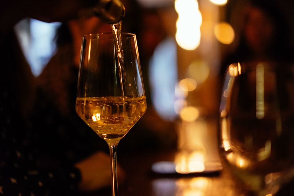 Porto: Private Evening Tour with Drinks & Bites - Eating like a local near Clérigos (without playing menu roulette)