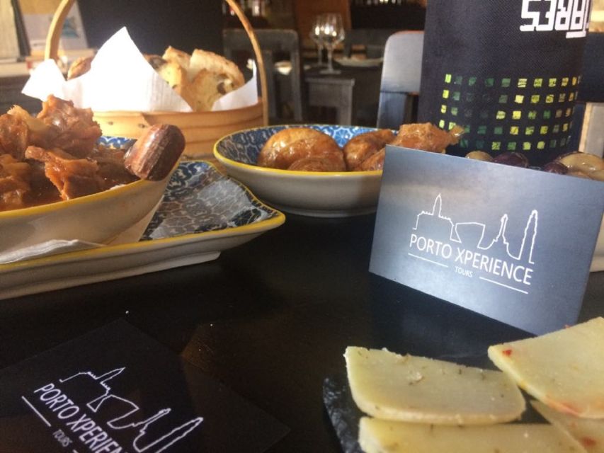 Porto: Private Walking Food Tour with Tastings - Down toward the Douro: tapas meal and the Porto-to-river mindset