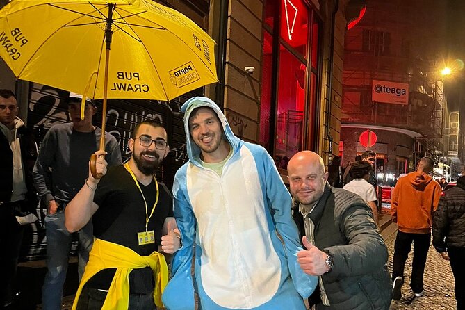 Porto Pubcrawl: 5h,7 Drinks,4 bars &Skip the line Club Entry - Porto at 10:00 pm: why this format works