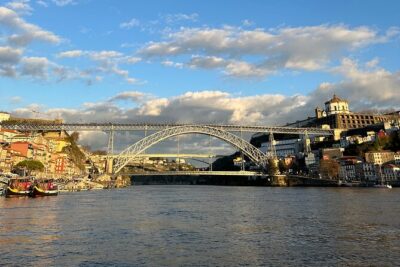Porto: Sunset or Daytime, Charming Sailboat Cruise on the Douro River - Arrábida Bridge: The Douro’s Big-Curve Engineering Moment