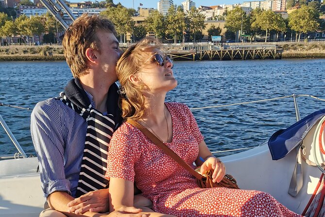 Porto: Sunset or Daytime, Charming Sailboat Cruise on the Douro River - Dom Luís I Bridge: When Porto and Gaia Fully Share a Single View