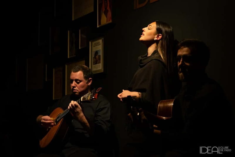 Porto: The highest-rated traditional fado concert (downtown) - Duration and Timing: One Hour That Can Run Slightly Long