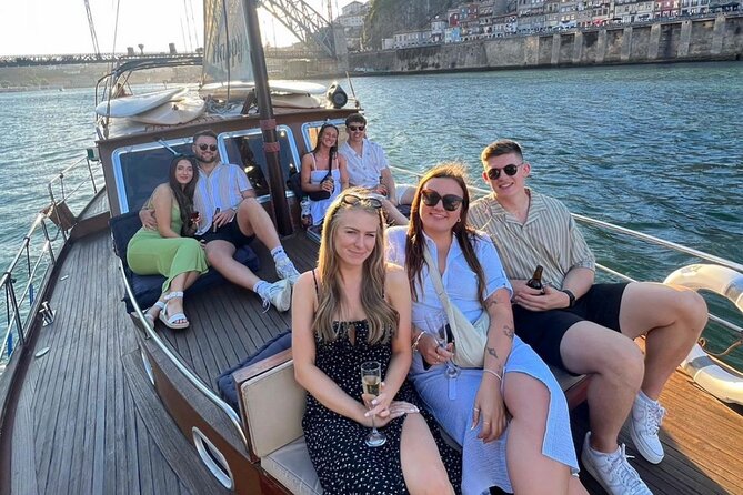 Porto: Tour on the Douro River in a Classic Boat - Who this classic Douro sail is perfect for