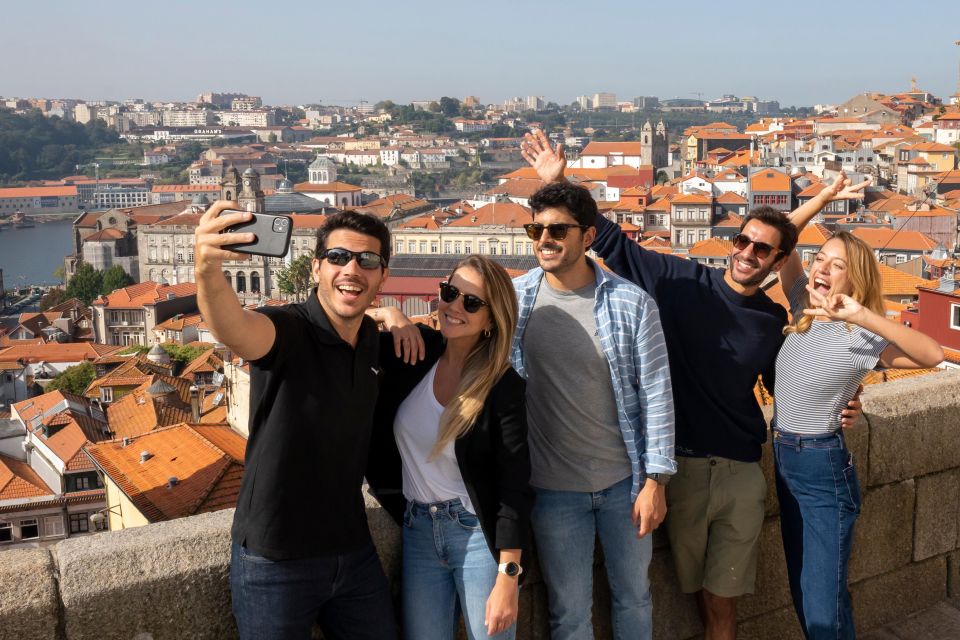 Porto: Walking Tour, Lello Bookshop, Boat and Cable Car - The smart format: walking + views + the Douro in 4 hours