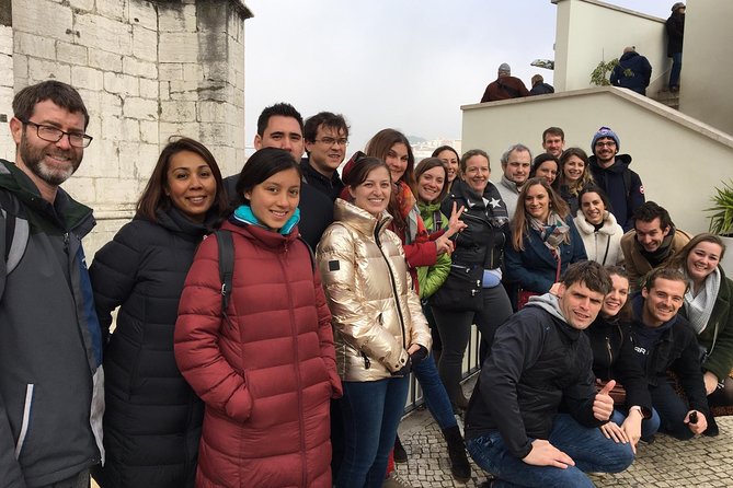 Porto Walking Tour - The Perfect Introduction to the City - Stop-by-stop: what you get from Fonte dos Leões to Sé
