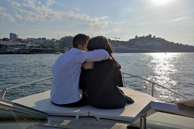 Private Boat Tour 6 Bridges and Ribeira option Sunset up to 6px - Six Bridges From One Board: The Real Point of This Tour