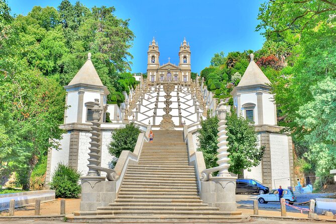 Private Culture and Wine Tourism Tour - A Practical Way to See Braga and the Minho Wine Side