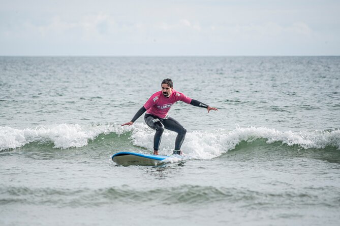 Surf Lesson | Surf Lessons - Price and value for a 1.5-hour lesson near Porto