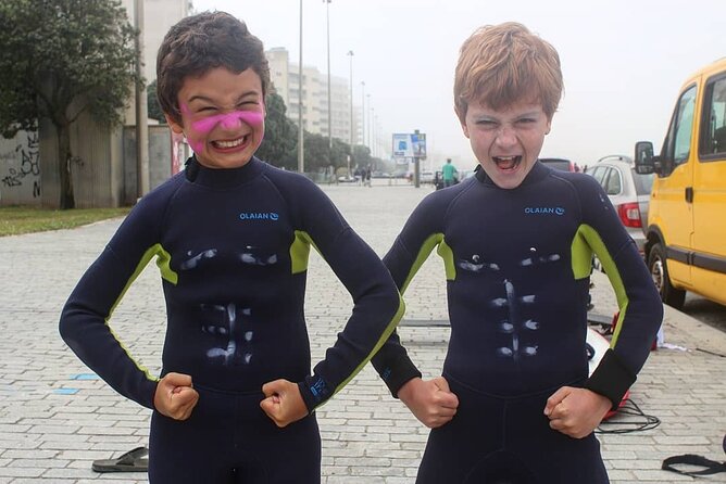 Surfing Lesson | Porto: Small Group Surf Lesson with Transportation - Small group surfing in practice (max 14): why attention actually changes results